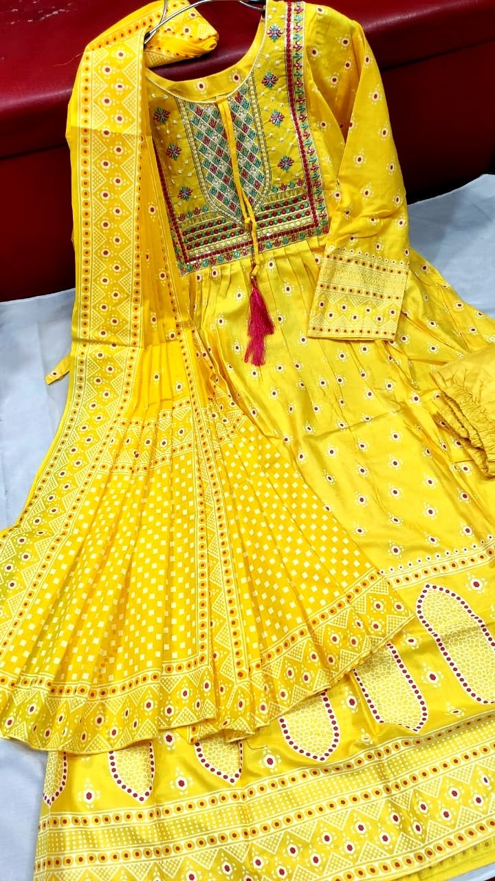 Readymade Lilen Three Piece